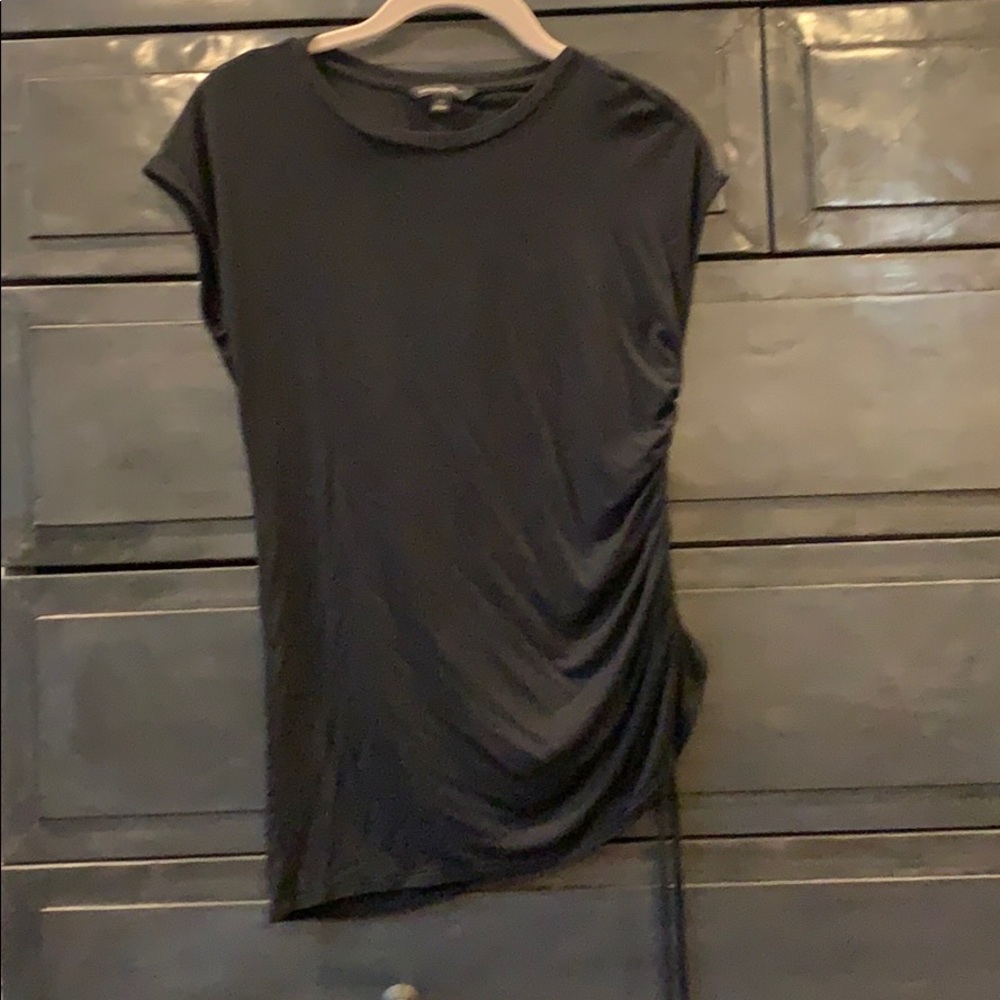 Cap sleeve rouched sided short sleeve shirt